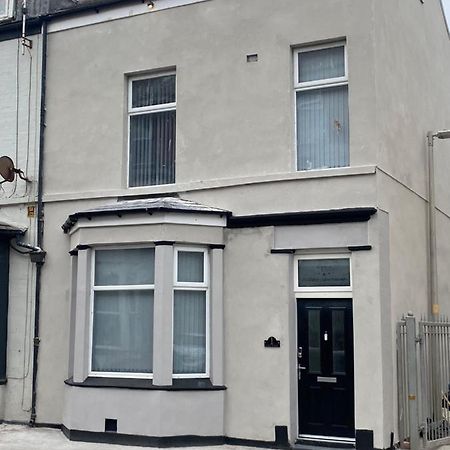 Ali'S Holiday Apartments F1 Blackpool Extérieur photo