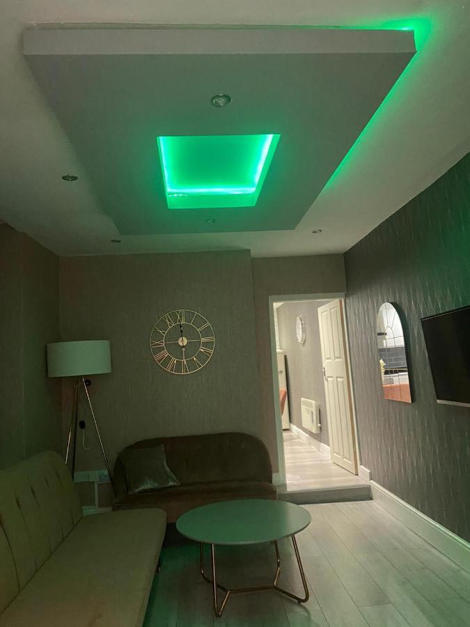Ali'S Holiday Apartments F1 Blackpool Extérieur photo
